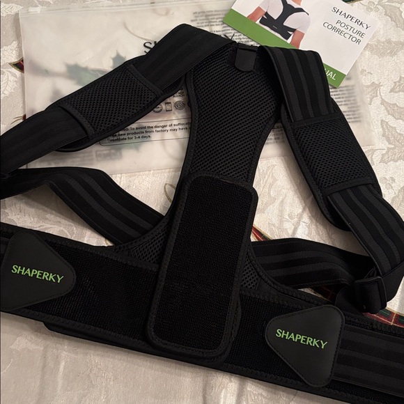 Brand New Posture Corrector Adjustable Upper Back Brace Breathable Support Black - Picture 8 of 12